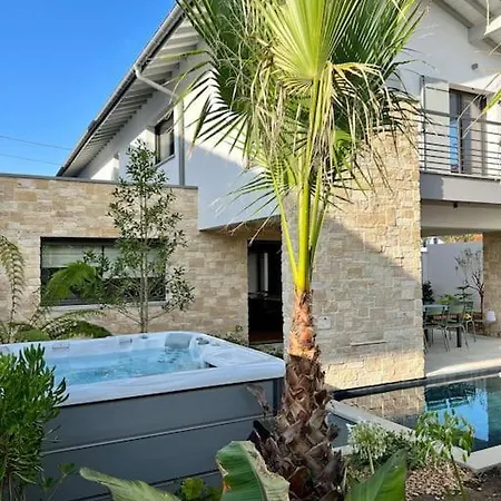 Sabaou Feng Shui Spa Piscine Vila Biarritz