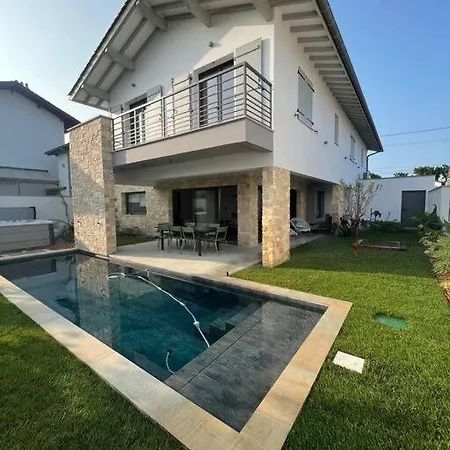 Sabaou Feng Shui Spa Piscine * Biarritz